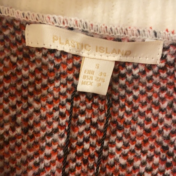 Plastic Island Oversized Kitten Sweater - Picture 4 of 7